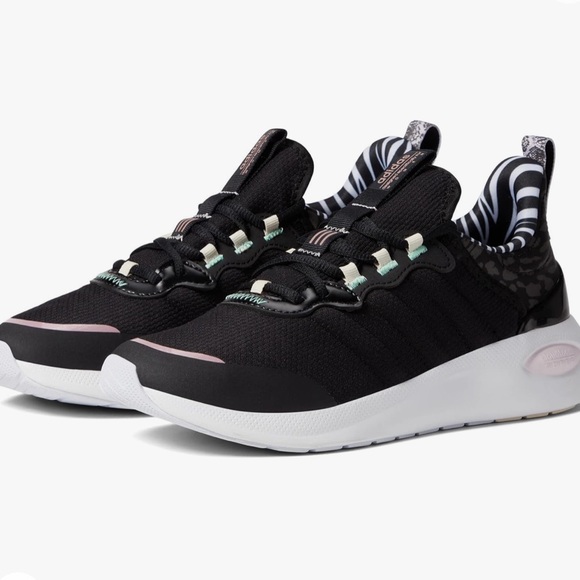 WOMEN'S ADIDAS Size 8 GY6101 PUREMOTION SUPER RUNNING BLACK/WHITE SHOES SNEAKERS - Picture 1 of 7